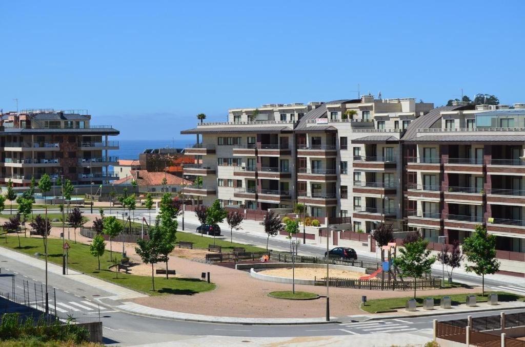 Acogedor Apartamento Con Terraza En Portonovo Bagian luar foto