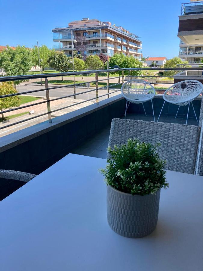 Acogedor Apartamento Con Terraza En Portonovo Bagian luar foto